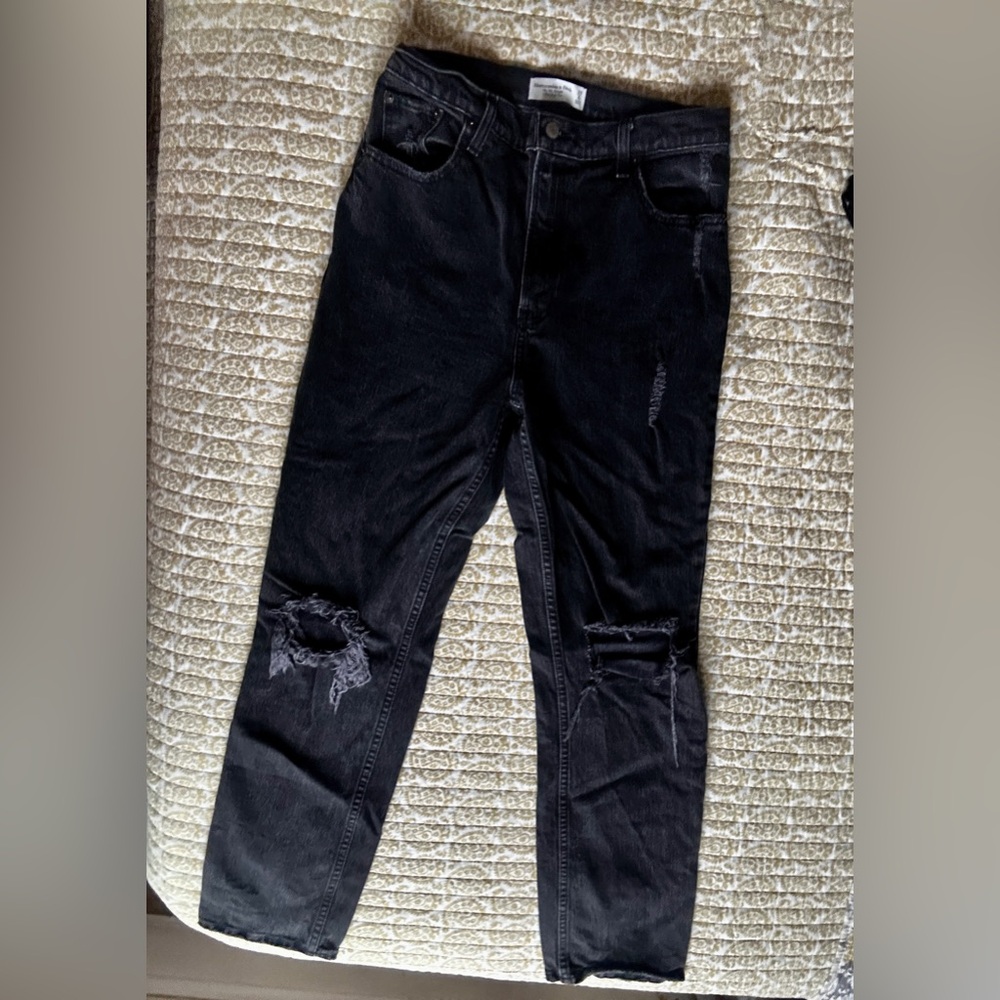 A&F 90’s Straight Ultra Hi-Rise